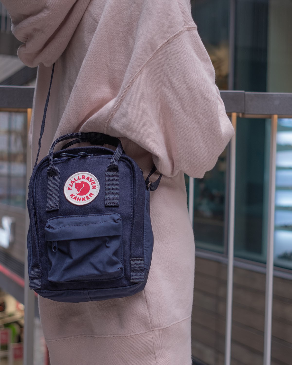Kånken Re-Wool Sling 以再生羊毛製造 斜揹袋 單肩包 香港行貨 Night Sky 夜空藍