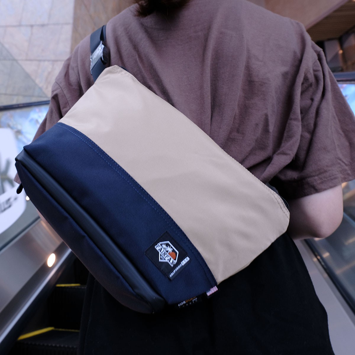 Fairfax FF1310 Bike Pouch 斜揹袋 單肩包 Begie * Navy 